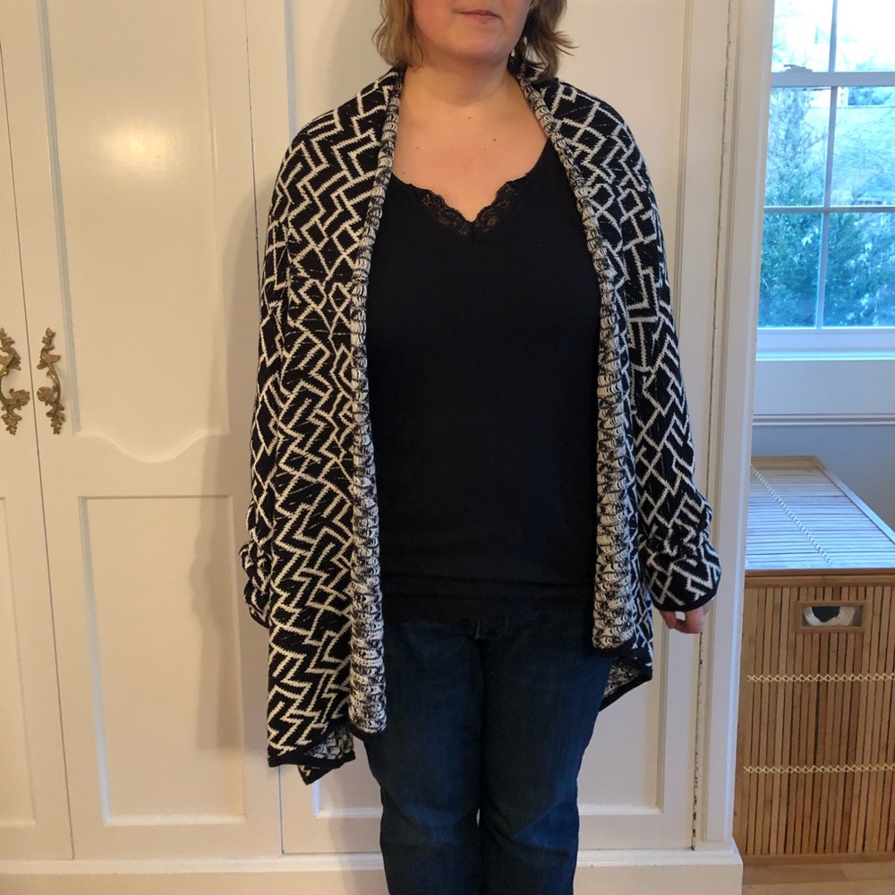 SimplyBe Label Be comfy black and white cardigan